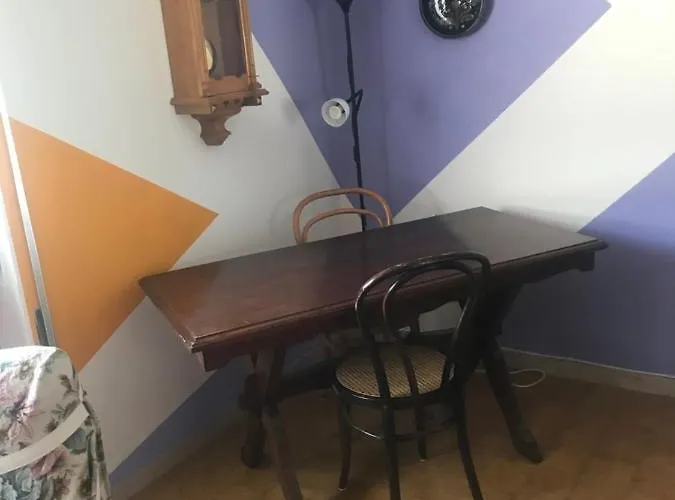 Il Semaforo A Due Passi Dal Centro Di アパート